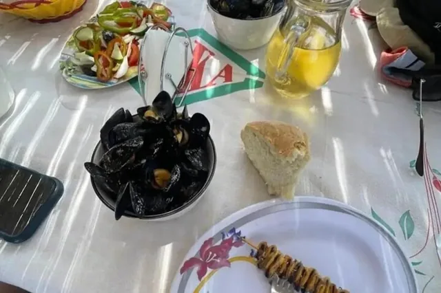 Sailing trip with a mussel tasting
