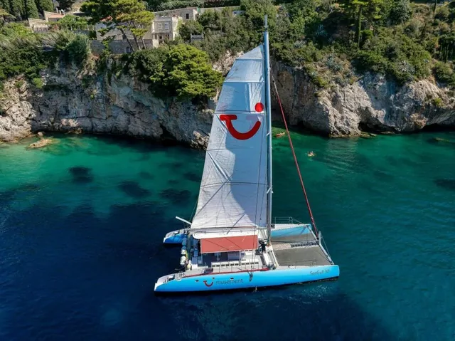 Sunset catamaran cruise, adults only