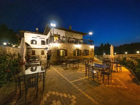 Terrasse im Berati Castle Hotel in Berat