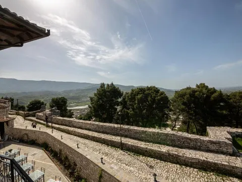 Blick vom Berati Castle Hotel in Berat