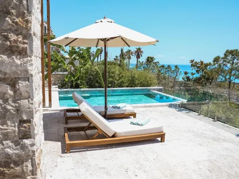 Piscina del Drymades Inn Resort a Dhërmi