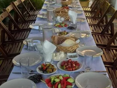 Home-made breakfast table at the Guesthouse Villa Joanna & Mattheo in Saranda