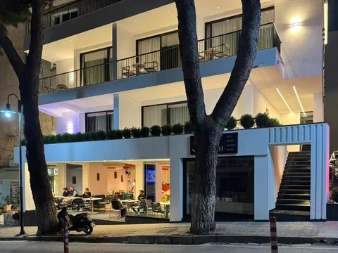 Façade of Hotel Lili-1 in Saranda
