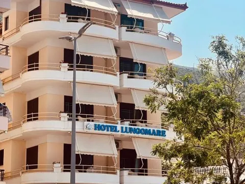 Außenansicht des Hotel Lungomare in Vlora
