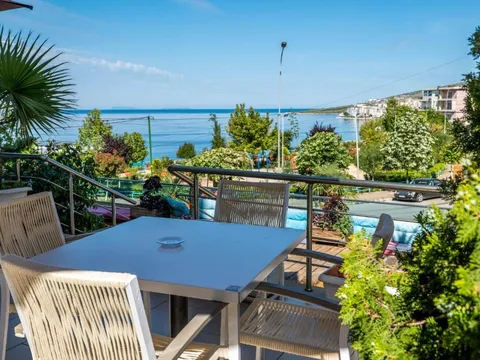 Sea-view terrace at the Hotel Oasis in Saranda