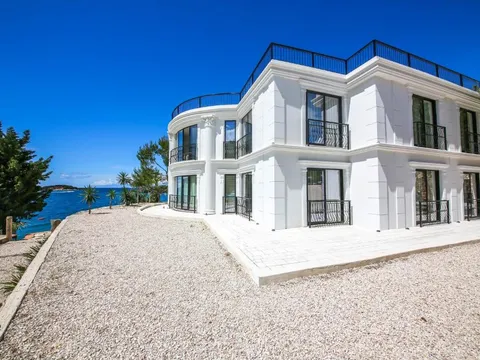 Exterior of Hotel Panorama Ksamil in Ksamil