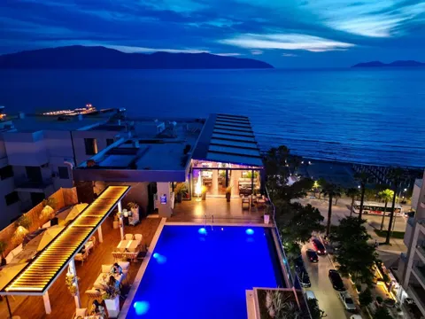 Pool im Regina City Hotel & SPA in Vlora