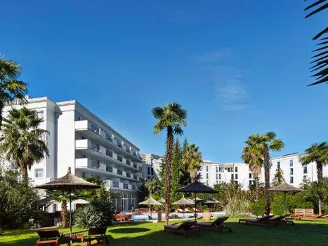 Budynek Rogner Hotel Tirana w Tiranie