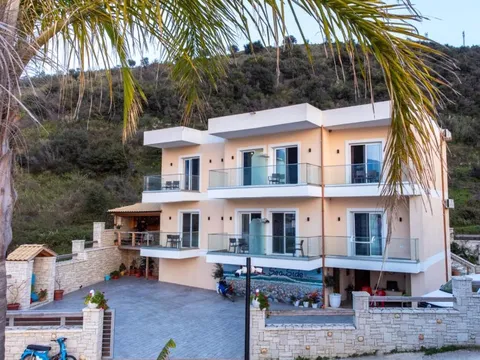 Esterno di Seaside Hotel Himare, Himara