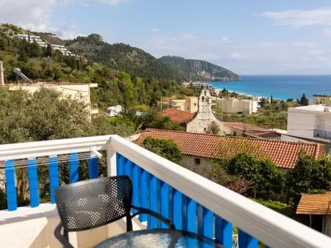 Balcone panoramico del Sofo Hotel Dhermi a Dhërmi