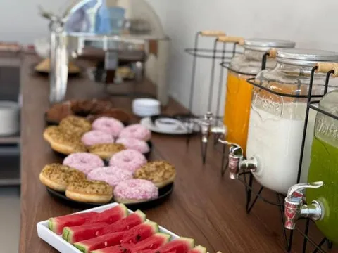 Frühstück im South Inn Hotel in Vlora