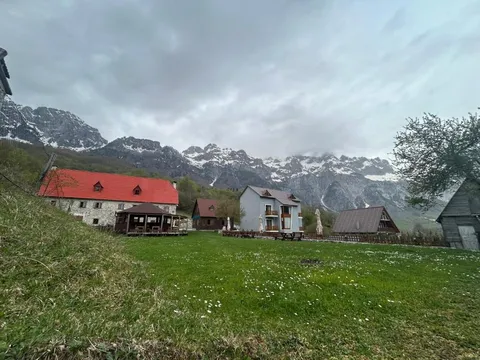 Vista dalla Bujtina Terthorja a Theth
